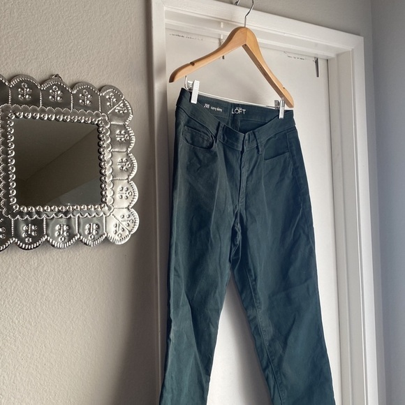 Ann Taylor | Loft | Curvy Skinny | Color: Forest Green - Picture 3 of 14